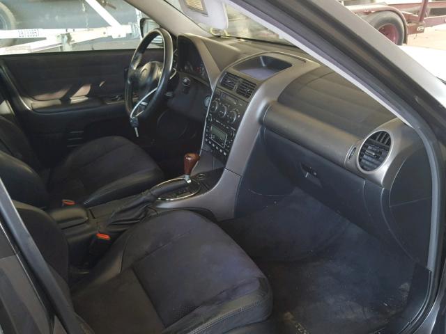 JTHBD182310021630 - 2001 LEXUS IS 300 GRAY photo 5