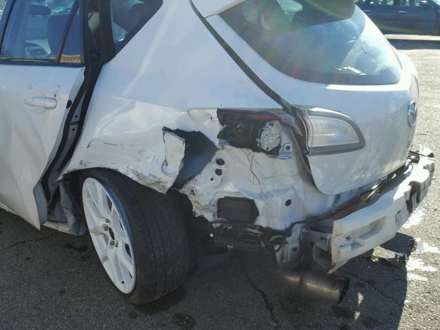 JM1BL1L4XC1501268 - 2012 MAZDA SPEED 3 WHITE photo 9