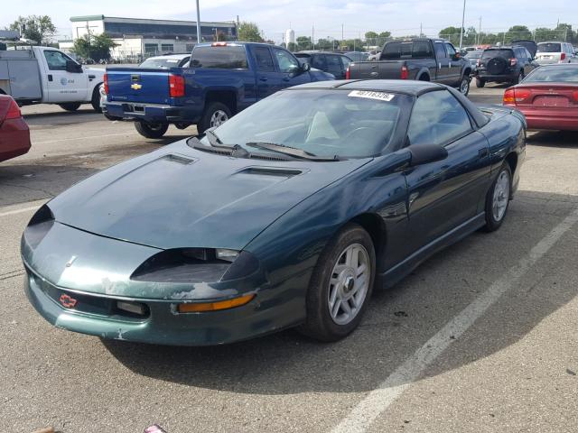 2G1FP22K0T2152596 - 1996 CHEVROLET CAMARO BAS GREEN photo 2