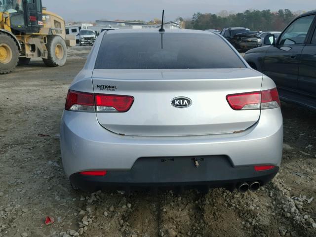 KNAFU6A26B5317771 - 2011 KIA FORTE EX SILVER photo 10