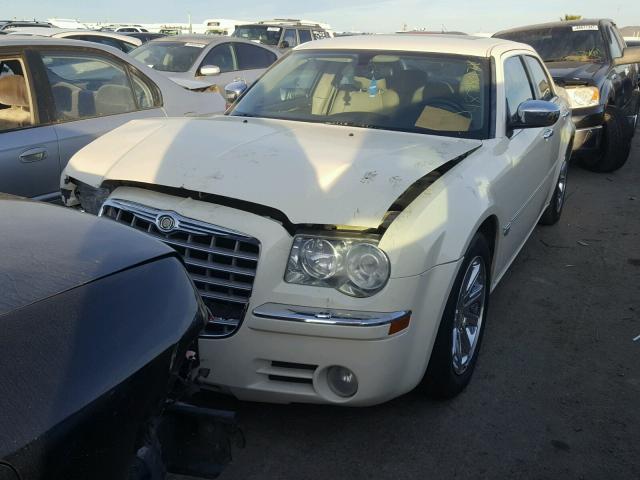 2C3LA63H16H106853 - 2006 CHRYSLER 300C WHITE photo 2