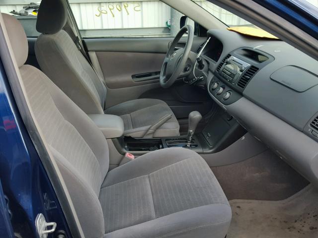 4T1BE32K75U080614 - 2005 TOYOTA CAMRY LE 蓝色 照片 5