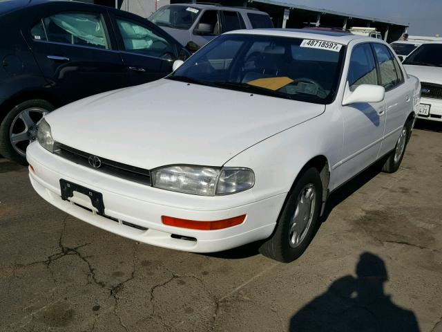 JT2GK12E5R0017924 - 1994 TOYOTA CAMRY LE WHITE photo 2