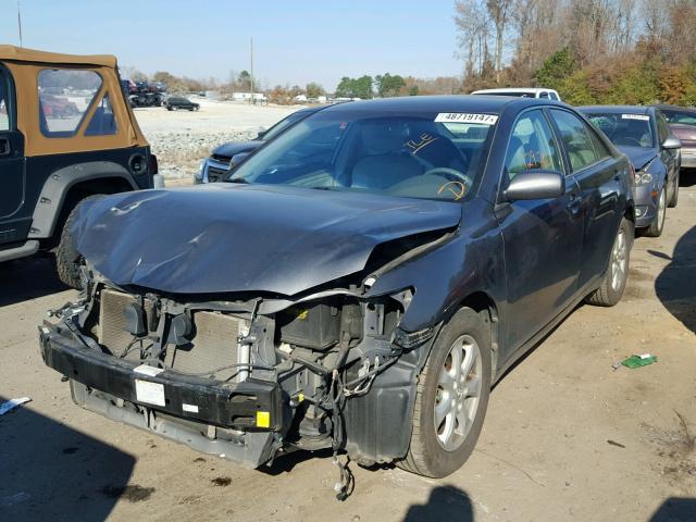 4T1BK3EK9AU606823 - 2010 TOYOTA CAMRY SE GRAY photo 2