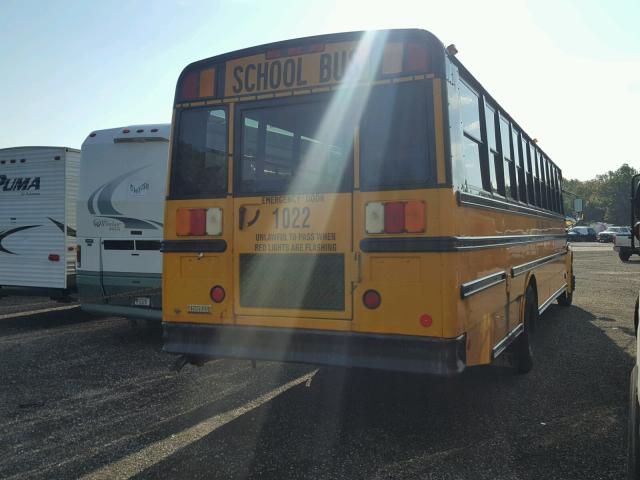 4UZABRDK89CAG7014 - 2009 FREIGHTLINER CHASSIS B2 YELLOW photo 4