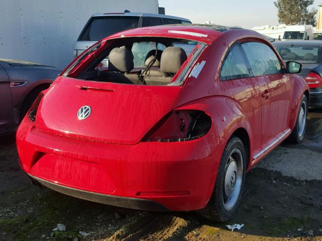 3VWJX7AT1DM625587 - 2013 VOLKSWAGEN BEETLE RED photo 4