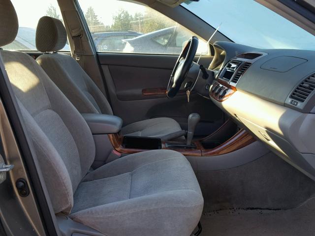 JTDBE32KX30149837 - 2003 TOYOTA CAMRY LE 灰色 照片 5