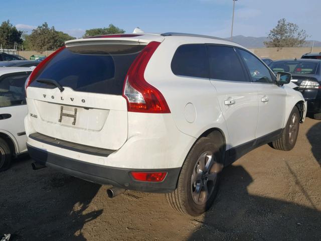 YV4952DL3D2386154 - 2013 VOLVO XC60 3.2 WHITE photo 4