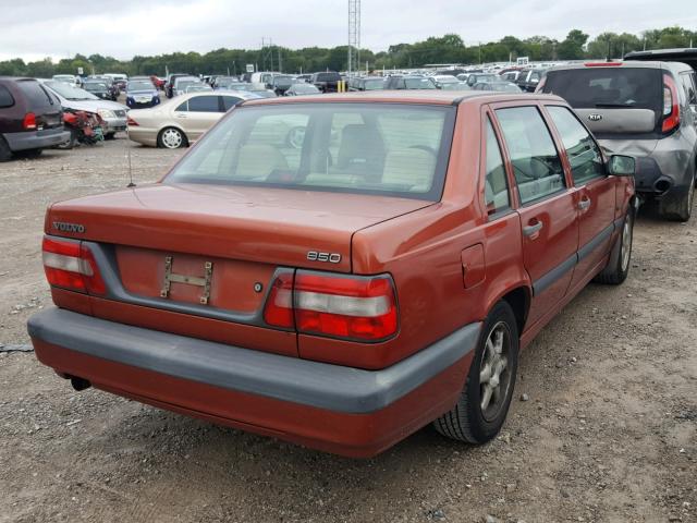 YV1LS5546V2399146 - 1997 VOLVO 850 ORANGE photo 4