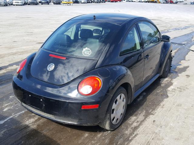 3VWPG3AGXAM013521 - 2010 VOLKSWAGEN NEW BEETLE 黑色 照片 4