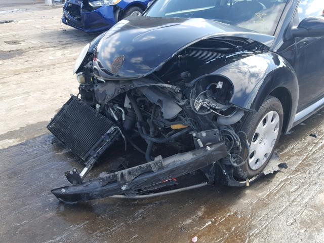 3VWPG3AGXAM013521 - 2010 VOLKSWAGEN NEW BEETLE 黑色 照片 9