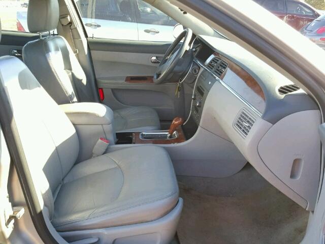 2G4WD532X51340322 - 2005 BUICK LACROSSE C SILVER photo 5