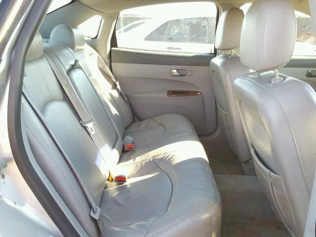 2G4WD532X51340322 - 2005 BUICK LACROSSE C SILVER photo 6