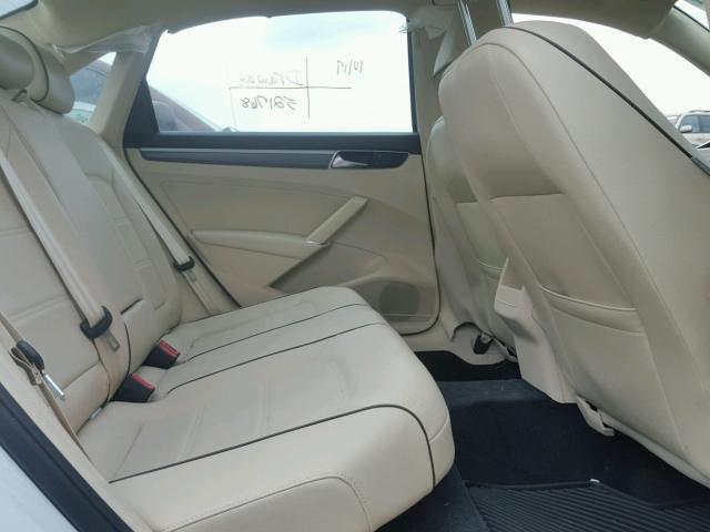 1VWDT7A36HC050113 - 2017 VOLKSWAGEN PASSAT R-L WHITE photo 6