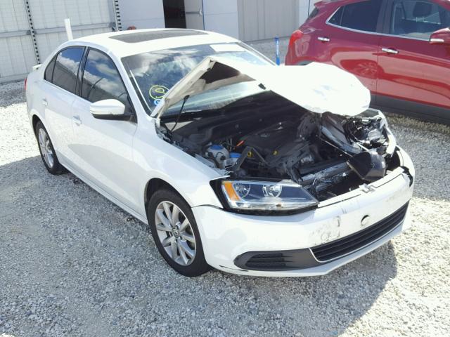 3VWD07AJ4EM429399 - 2014 VOLKSWAGEN JETTA SE WHITE photo 1