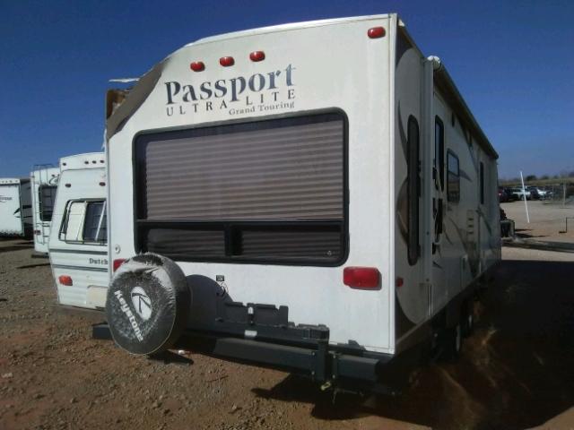 4YDT28920DT412057 - 2013 PASSPORT ULTRA LITE WHITE photo 3