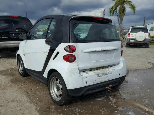 WMEEJ3BA3EK769387 - 2014 SMART FORTWO PUR WHITE photo 3