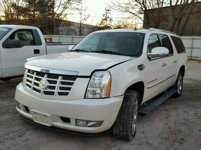 1GYFK66818R145831 - 2008 CADILLAC ESCALADE E WHITE photo 2