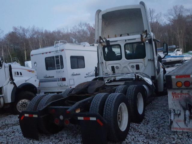 1FUJGEDR4DSFB3811 - 2013 FREIGHTLINER CASCADIA 1 WHITE photo 4