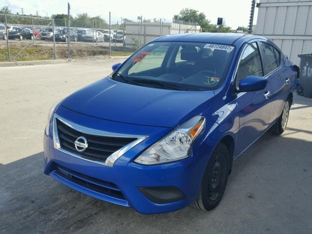 3N1CN7AP5HL809871 - 2017 NISSAN VERSA S BLUE photo 2