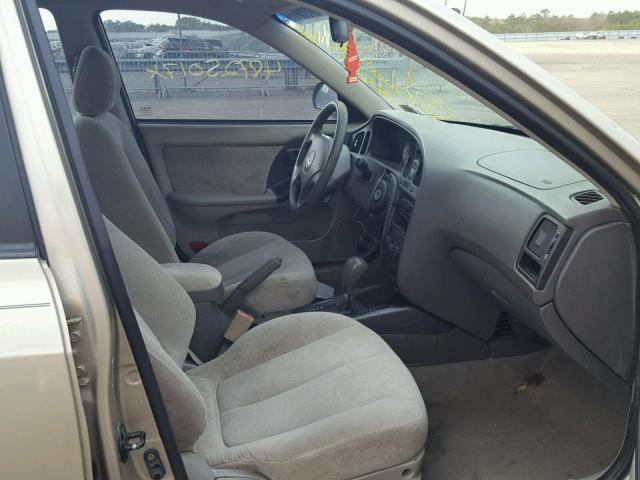 KMHDN46D05U959947 - 2005 HYUNDAI ELANTRA GL GOLD photo 5