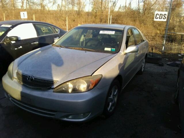 4T1BF30K62U504747 - 2002 TOYOTA CAMRY LE 银色 照片 2