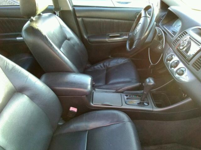 4T1BF30K62U504747 - 2002 TOYOTA CAMRY LE 银色 照片 5