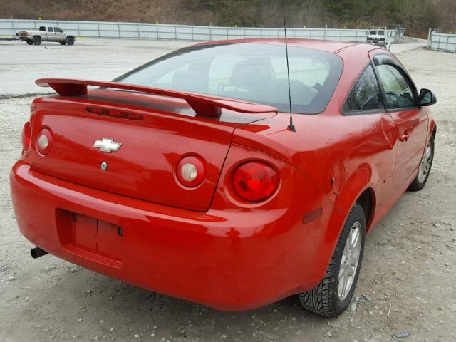 1G1AL12F157578425 - 2005 CHEVROLET COBALT LS RED photo 4