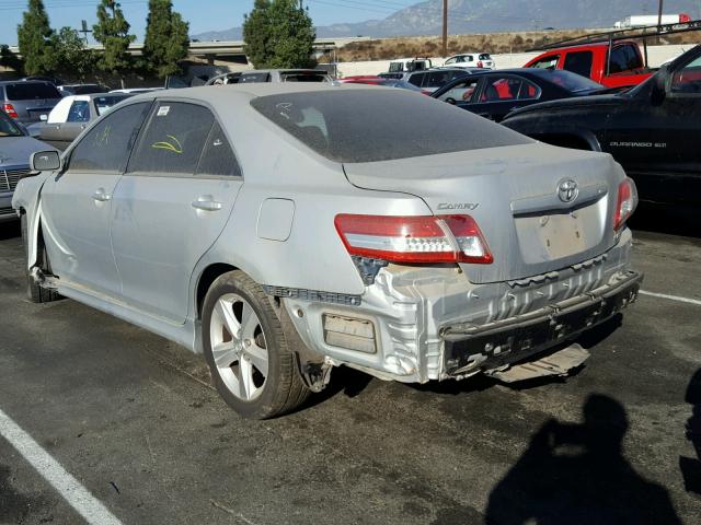 4T1BF3EK6BU622449 - 2011 TOYOTA CAMRY BASE SILVER photo 3