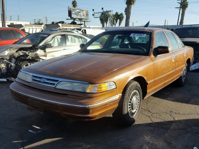 2FALP71WXTX168146 - 1996 FORD CROWN VICT BROWN photo 2