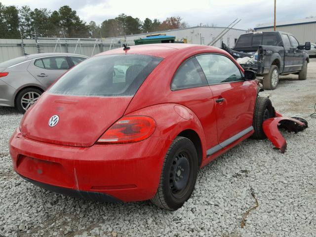 3VWFP7AT1DM644713 - 2013 VOLKSWAGEN BEETLE RED photo 4