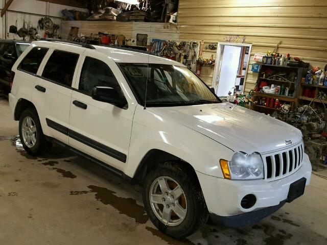 1J4GR48K55C596000 - 2005 JEEP GRAND CHER WHITE photo 1