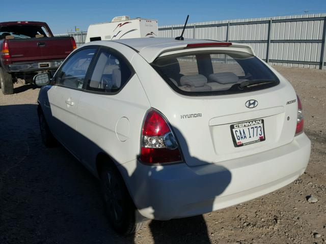 KMHCM3AC6BU192270 - 2011 HYUNDAI ACCENT GL WHITE photo 3