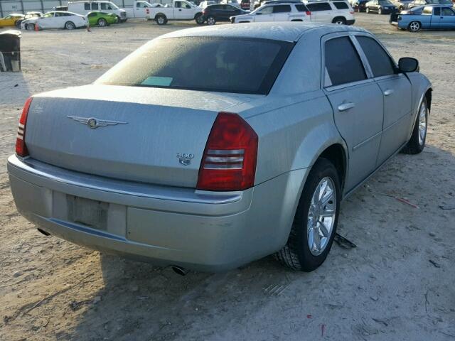 2C3KA63H46H290276 - 2006 CHRYSLER 300C GREEN photo 4