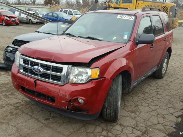 1FMCU0D77BKA73720 - 2011 FORD ESCAPE XLT RED photo 2