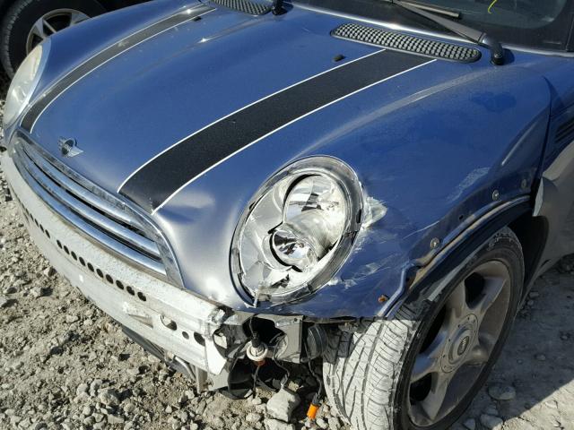 WMWRF335X5TF63643 - 2005 MINI COOPER BLUE photo 9