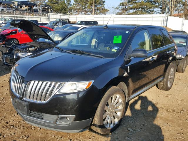 2LMDJ8JK2BBJ31817 - 2011 LINCOLN MKX BLACK photo 2