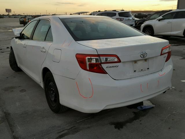 4T1BF1FKXDU271633 - 2013 TOYOTA CAMRY L WHITE photo 3