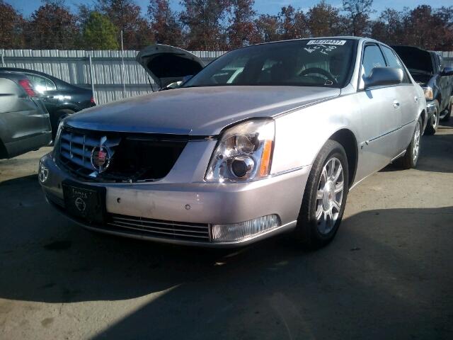 1G6KD57Y08U156746 - 2008 CADILLAC DTS SILVER photo 2