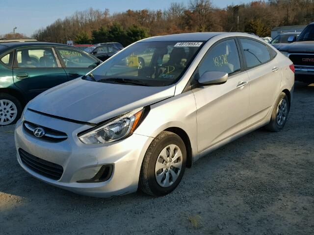 KMHCT4AE4GU165909 - 2016 HYUNDAI ACCENT SE SILVER photo 2