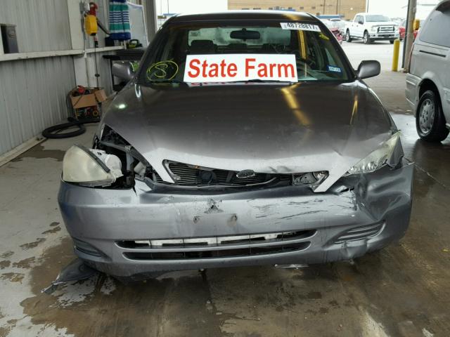 4T1BE32K13U671440 - 2003 TOYOTA CAMRY LE BROWN photo 9