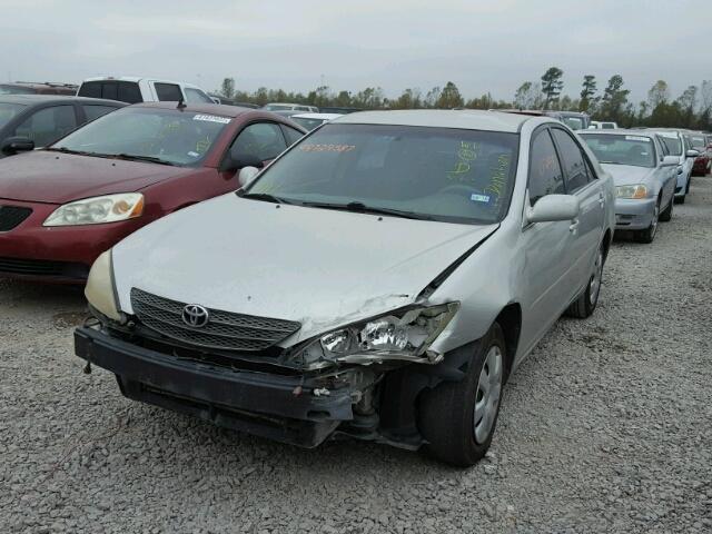 4T1BE32KX4U802740 - 2004 TOYOTA CAMRY LE SILVER photo 2