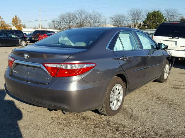 4T4BF1FK1GR583060 - 2016 TOYOTA CAMRY LE ნაცრისფერი ფოტო 4
