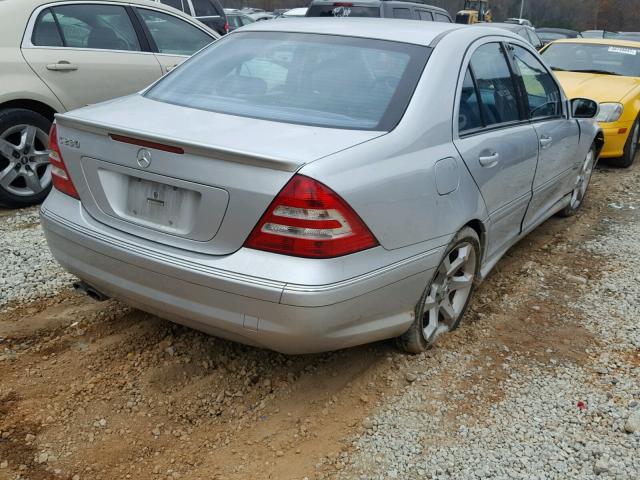 WDBRF52H87F932703 - 2007 MERCEDES-BENZ C 230 SILVER photo 4