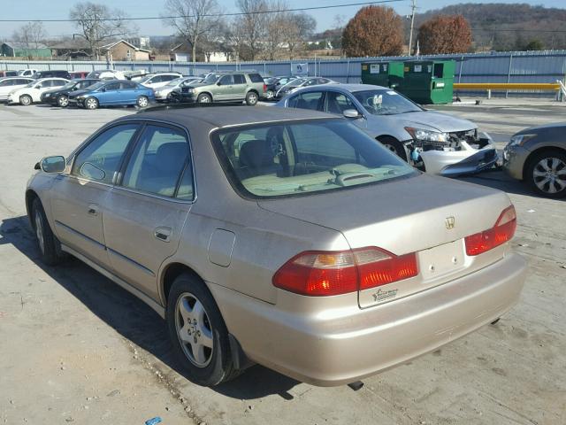 1HGCG1654YA027856 - 2000 HONDA ACCORD EX GOLD photo 3