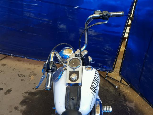 1HD1BMY174Y039886 - 2004 HARLEY-DAVIDSON FLSTF WHITE photo 5