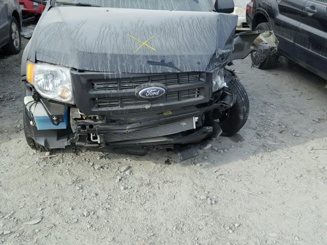 1FMCU9DG7BKB82957 - 2011 FORD ESCAPE XLT BLACK photo 9