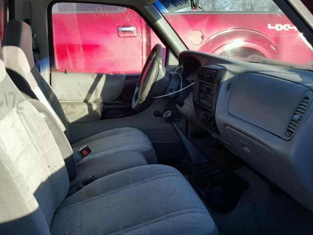 1FTCR10A1TUC70532 - 1996 FORD RANGER RED photo 5