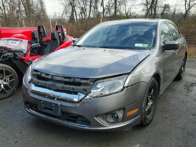 3FAHP0HA1AR348103 - 2010 FORD FUSION SE GRAY photo 2