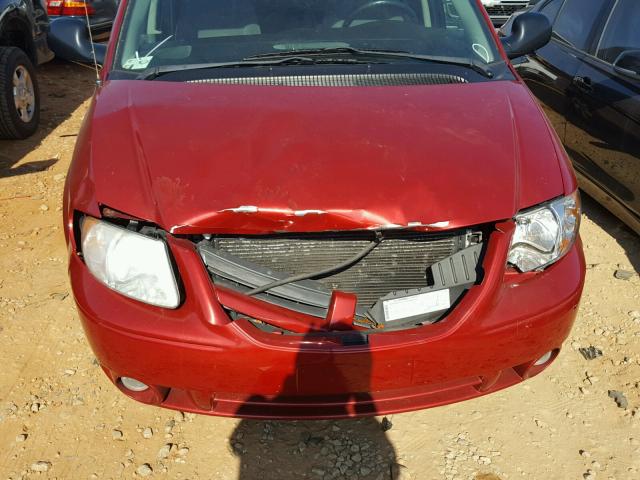 2D4GP44L25R489927 - 2005 DODGE GRAND CARA RED photo 9